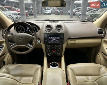 Черный Мерседес ГЛ-класс, объемом двигателя 5.46 л и пробегом 205 тыс. км за 16500 $, фото 36 на Automoto.ua