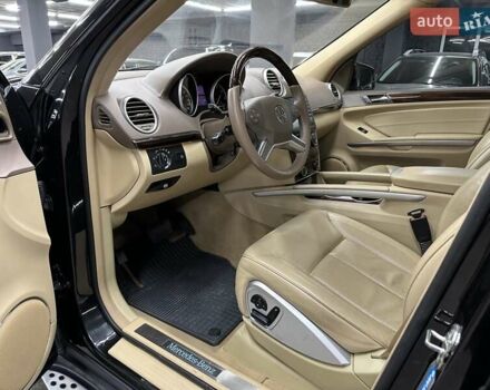 Черный Мерседес ГЛ-класс, объемом двигателя 5.46 л и пробегом 205 тыс. км за 16500 $, фото 14 на Automoto.ua