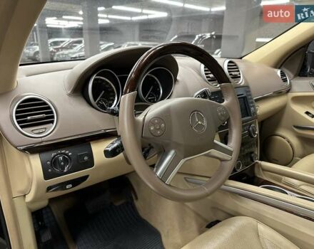 Черный Мерседес ГЛ-класс, объемом двигателя 5.46 л и пробегом 205 тыс. км за 16500 $, фото 17 на Automoto.ua