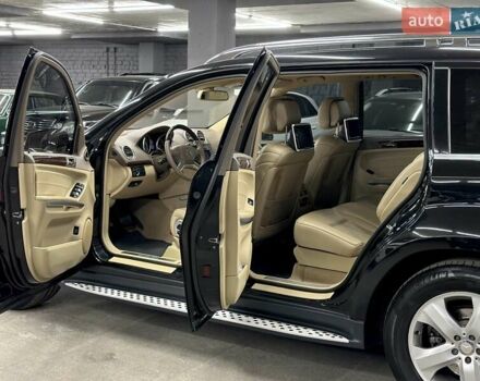 Черный Мерседес ГЛ-класс, объемом двигателя 5.46 л и пробегом 205 тыс. км за 16500 $, фото 12 на Automoto.ua