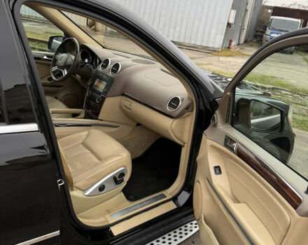 Чорний Мерседес ГЛ-Клас, об'ємом двигуна 4.66 л та пробігом 218 тис. км за 14999 $, фото 5 на Automoto.ua