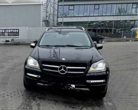 Черный Мерседес ГЛ-класс, объемом двигателя 0 л и пробегом 250 тыс. км за 14000 $, фото 2 на Automoto.ua