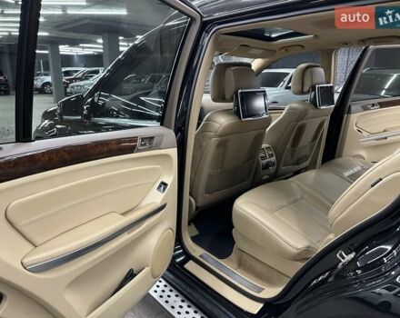 Черный Мерседес ГЛ-класс, объемом двигателя 5.46 л и пробегом 205 тыс. км за 16500 $, фото 21 на Automoto.ua