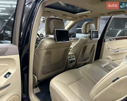 Черный Мерседес ГЛ-класс, объемом двигателя 5.46 л и пробегом 205 тыс. км за 16500 $, фото 22 на Automoto.ua