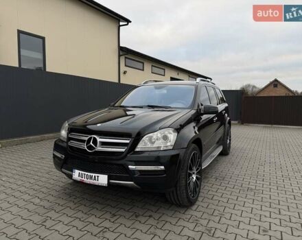 Черный Мерседес ГЛ-класс, объемом двигателя 5.46 л и пробегом 246 тыс. км за 14900 $, фото 2 на Automoto.ua