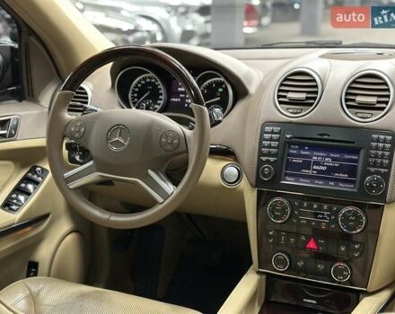 Черный Мерседес ГЛ-класс, объемом двигателя 5.46 л и пробегом 205 тыс. км за 16500 $, фото 35 на Automoto.ua