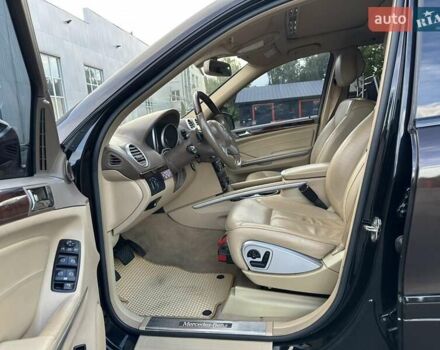 Черный Мерседес ГЛ-класс, объемом двигателя 5.46 л и пробегом 209 тыс. км за 19600 $, фото 12 на Automoto.ua