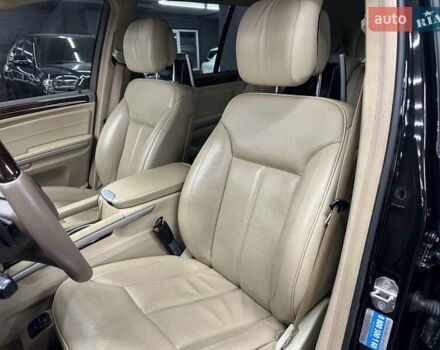 Черный Мерседес ГЛ-класс, объемом двигателя 5.46 л и пробегом 205 тыс. км за 16500 $, фото 15 на Automoto.ua