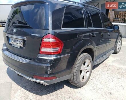Черный Мерседес ГЛ-класс, объемом двигателя 2.99 л и пробегом 60 тыс. км за 12500 $, фото 1 на Automoto.ua
