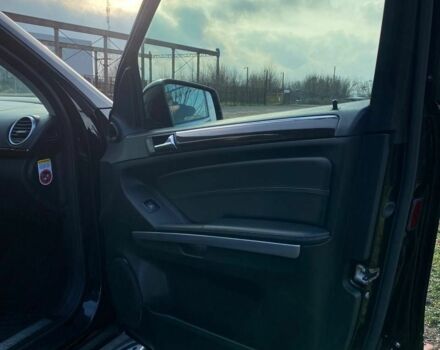 Черный Мерседес ГЛ-класс, объемом двигателя 3 л и пробегом 190 тыс. км за 25000 $, фото 11 на Automoto.ua