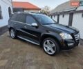 Черный Мерседес ГЛ-класс, объемом двигателя 5.5 л и пробегом 130 тыс. км за 15000 $, фото 1 на Automoto.ua