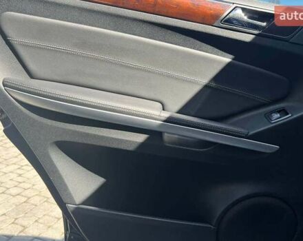 Черный Мерседес ГЛ-класс, объемом двигателя 2.99 л и пробегом 306 тыс. км за 18800 $, фото 15 на Automoto.ua