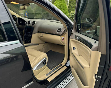 Черный Мерседес ГЛ-класс, объемом двигателя 5.46 л и пробегом 227 тыс. км за 21900 $, фото 20 на Automoto.ua