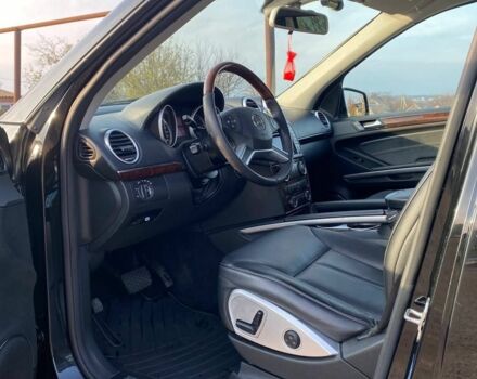 Черный Мерседес ГЛ-класс, объемом двигателя 3 л и пробегом 190 тыс. км за 25000 $, фото 5 на Automoto.ua