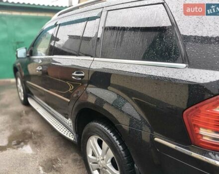 Чорний Мерседес ГЛ-Клас, об'ємом двигуна 5.46 л та пробігом 180 тис. км за 15300 $, фото 24 на Automoto.ua