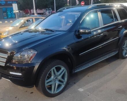 Черный Мерседес ГЛ-класс, объемом двигателя 5.5 л и пробегом 160 тыс. км за 37025 $, фото 2 на Automoto.ua