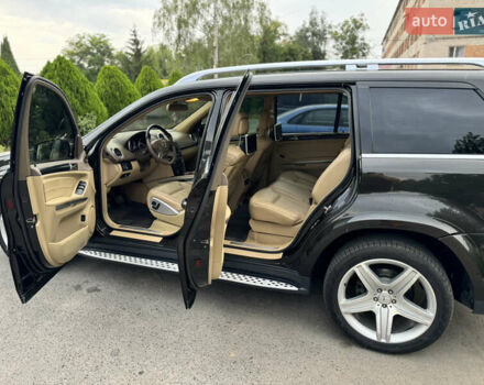 Черный Мерседес ГЛ-класс, объемом двигателя 5.46 л и пробегом 227 тыс. км за 21900 $, фото 8 на Automoto.ua