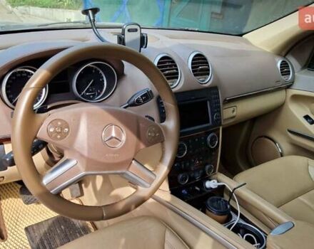 Черный Мерседес ГЛ-класс, объемом двигателя 3 л и пробегом 220 тыс. км за 18500 $, фото 1 на Automoto.ua