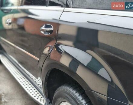 Чорний Мерседес ГЛ-Клас, об'ємом двигуна 5.46 л та пробігом 180 тис. км за 15300 $, фото 9 на Automoto.ua