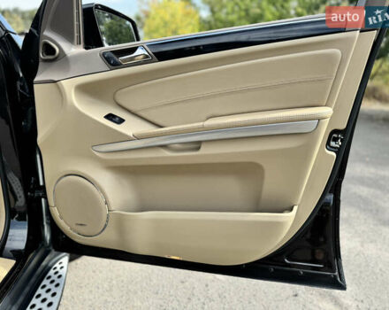 Черный Мерседес ГЛ-класс, объемом двигателя 5.46 л и пробегом 227 тыс. км за 21900 $, фото 44 на Automoto.ua