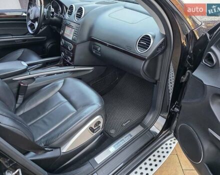 Черный Мерседес ГЛ-класс, объемом двигателя 5.5 л и пробегом 130 тыс. км за 15000 $, фото 3 на Automoto.ua