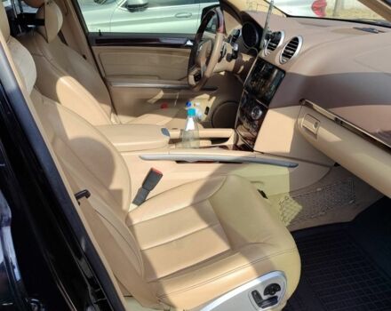 Черный Мерседес ГЛ-класс, объемом двигателя 5.5 л и пробегом 160 тыс. км за 37025 $, фото 4 на Automoto.ua