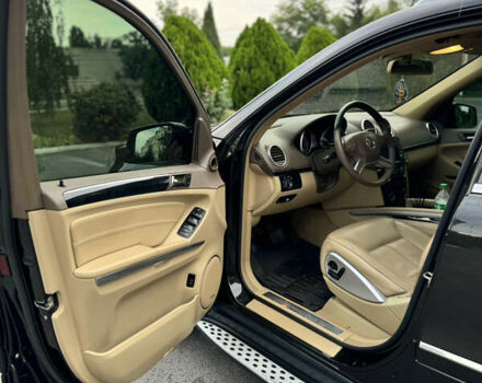 Черный Мерседес ГЛ-класс, объемом двигателя 5.46 л и пробегом 227 тыс. км за 21900 $, фото 10 на Automoto.ua