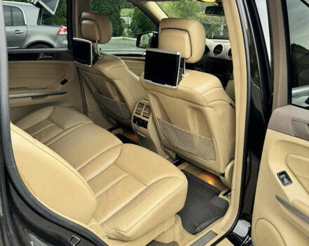 Черный Мерседес ГЛ-класс, объемом двигателя 5.46 л и пробегом 227 тыс. км за 21900 $, фото 23 на Automoto.ua