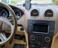 Черный Мерседес ГЛ-класс, объемом двигателя 3 л и пробегом 220 тыс. км за 18500 $, фото 3 на Automoto.ua