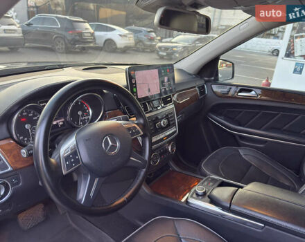 Черный Мерседес ГЛ-класс, объемом двигателя 4.66 л и пробегом 151 тыс. км за 24500 $, фото 9 на Automoto.ua