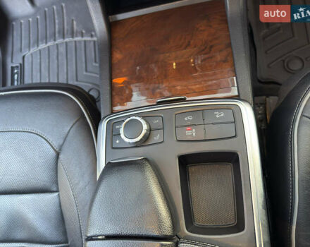 Черный Мерседес ГЛ-класс, объемом двигателя 4.66 л и пробегом 151 тыс. км за 24500 $, фото 11 на Automoto.ua