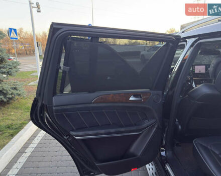 Черный Мерседес ГЛ-класс, объемом двигателя 4.66 л и пробегом 151 тыс. км за 24500 $, фото 15 на Automoto.ua