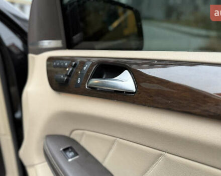Черный Мерседес ГЛ-класс, объемом двигателя 3 л и пробегом 255 тыс. км за 22950 $, фото 52 на Automoto.ua