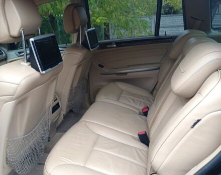 Чорний Мерседес ГЛ-Клас, об'ємом двигуна 3 л та пробігом 200 тис. км за 15000 $, фото 6 на Automoto.ua