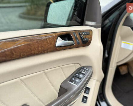 Черный Мерседес ГЛ-класс, объемом двигателя 3 л и пробегом 255 тыс. км за 22950 $, фото 29 на Automoto.ua