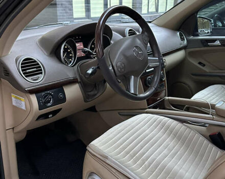 Черный Мерседес ГЛ-класс, объемом двигателя 2.99 л и пробегом 230 тыс. км за 20800 $, фото 6 на Automoto.ua