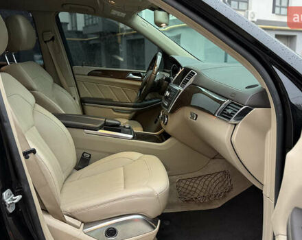 Черный Мерседес ГЛ-класс, объемом двигателя 3 л и пробегом 255 тыс. км за 22950 $, фото 47 на Automoto.ua