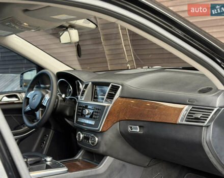 Черный Мерседес ГЛ-класс, объемом двигателя 2.99 л и пробегом 199 тыс. км за 24300 $, фото 21 на Automoto.ua