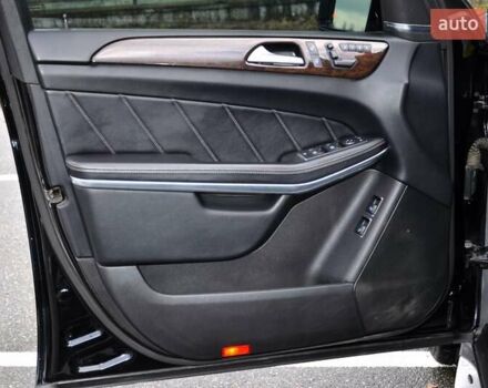 Чорний Мерседес ГЛ-Клас, об'ємом двигуна 3 л та пробігом 240 тис. км за 26999 $, фото 22 на Automoto.ua