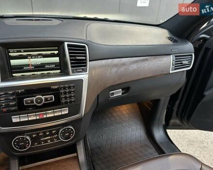 Черный Мерседес ГЛ-класс, объемом двигателя 3 л и пробегом 215 тыс. км за 21750 $, фото 50 на Automoto.ua