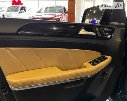 Черный Мерседес ГЛ-класс, объемом двигателя 4.66 л и пробегом 84 тыс. км за 36500 $, фото 19 на Automoto.ua