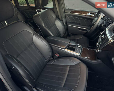 Черный Мерседес ГЛ-класс, объемом двигателя 2.99 л и пробегом 266 тыс. км за 23800 $, фото 52 на Automoto.ua