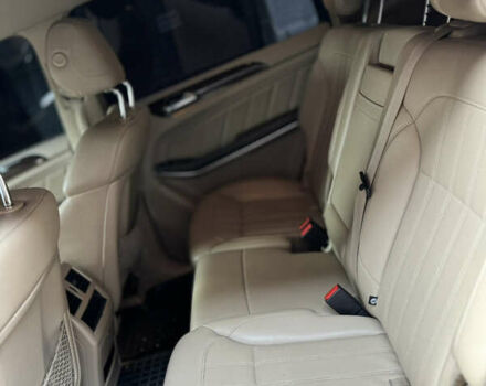 Черный Мерседес ГЛ-класс, объемом двигателя 4.5 л и пробегом 181 тыс. км за 25000 $, фото 19 на Automoto.ua