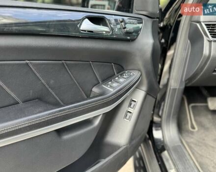 Мерседес ГЛ-класс 2013 в Киеве на Automoto.ua Черный Мерседес ГЛ-класс, объемом двигателя 3 л и пробегом 212 тыс. км за 24800 $, фото 10 на Automoto.ua