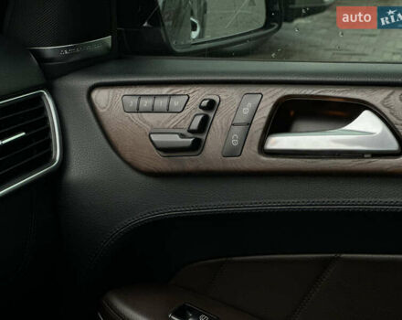 Черный Мерседес ГЛ-класс, объемом двигателя 4.66 л и пробегом 199 тыс. км за 24400 $, фото 24 на Automoto.ua