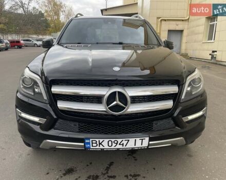 Мерседес ГЛ-класс 2013 в Ровно на Automoto.ua Черный Мерседес ГЛ-класс, объемом двигателя 2.99 л и пробегом 240 тыс. км за 25700 $, фото 51 на Automoto.ua
