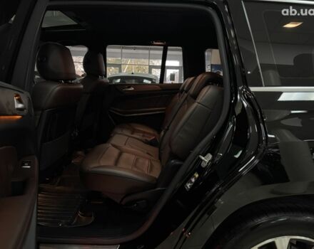 Черный Мерседес ГЛ-класс, объемом двигателя 0 л и пробегом 126 тыс. км за 30000 $, фото 6 на Automoto.ua