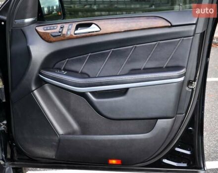 Чорний Мерседес ГЛ-Клас, об'ємом двигуна 3 л та пробігом 240 тис. км за 26999 $, фото 38 на Automoto.ua
