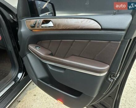 Черный Мерседес ГЛ-класс, объемом двигателя 3 л и пробегом 215 тыс. км за 21750 $, фото 57 на Automoto.ua