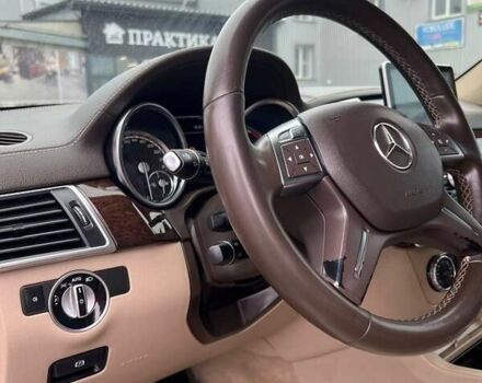 Черный Мерседес ГЛ-класс, объемом двигателя 4.66 л и пробегом 213 тыс. км за 18000 $, фото 1 на Automoto.ua